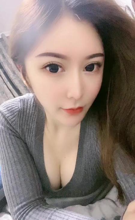 性感动人大胸妹妹