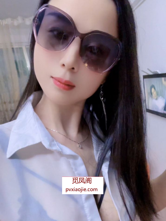 黑丝熟女梅梅